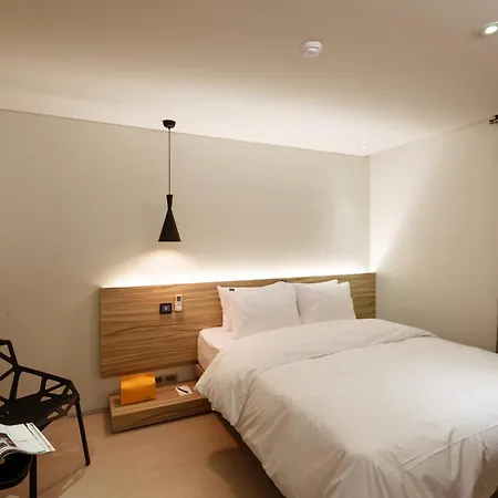 H Hotel