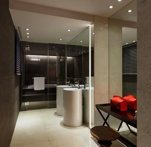 H Hotel 2*