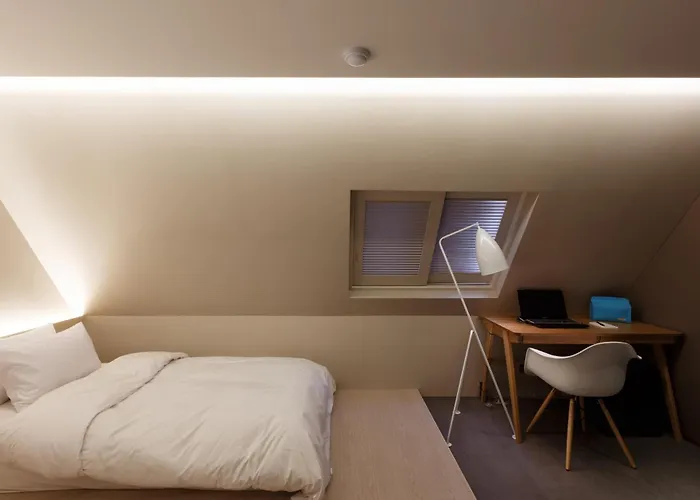 H Hotel