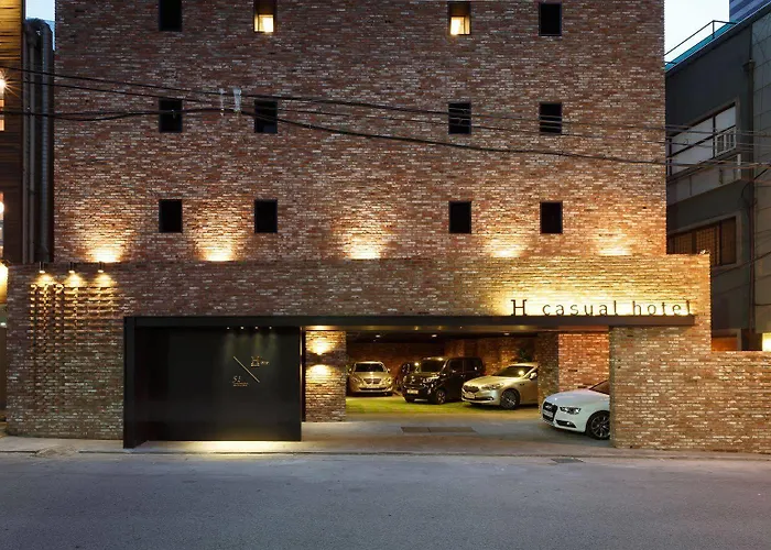 H Hotel